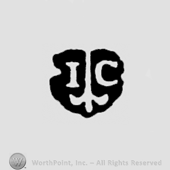 IC, fleur-de-lys between