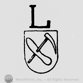 Hammer on a shield, uppercase L above