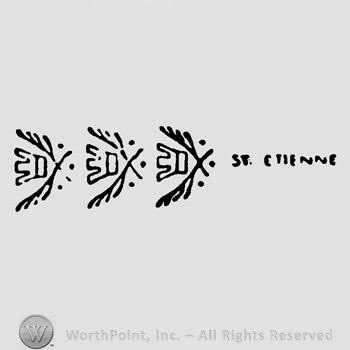 Crossed branches with crown appearing three times and St. Etienne written with uppercase letters