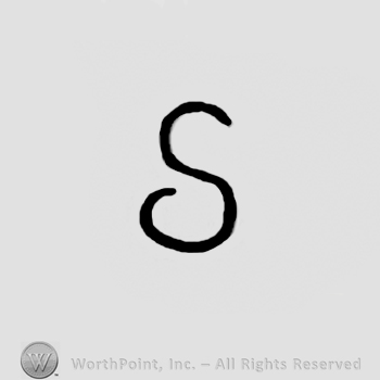 Uppercase handwritten "S"