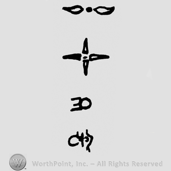 Four-cornered star, uppercase mirrored E and uppercase D, uppercase C&D