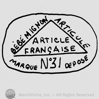 Article Francaise written with uppercase letters insie a triangle, Bebe Mignon Articule written with uppercase letters outside the triangle, Marque Depose No. 31 written below the triangle, all inside an oval