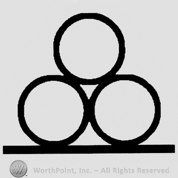 Three circles like a stack of kegs