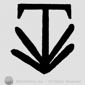 Letter T with an arrow form.