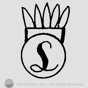 Letter L handwritten in a circle;A crown on top.