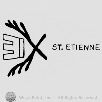 Two crossed branches and a crown between; ST ETIENNE written on the right.