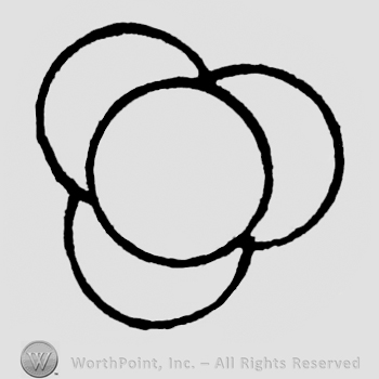 Circle in the middle;other 3 circles behind the first one.