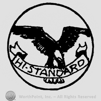 Circle enclosing an eagle and HI-STANDARD written on a ribbon.