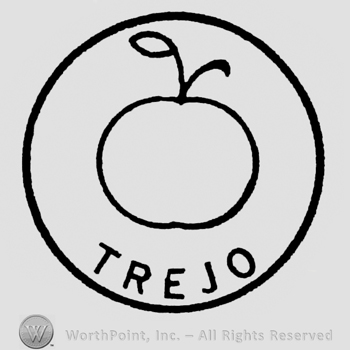 Circle enclosing an apple and TREJO written bellow.