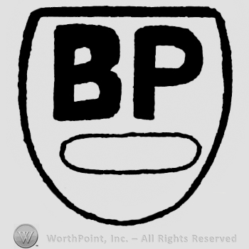 Shield with letters B and P on.