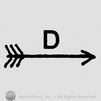 Letter D above an arrow.