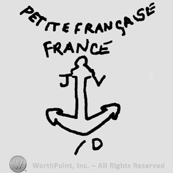 Petite Francaise France written with uppercase letters over an anchor, line and uppercase D below