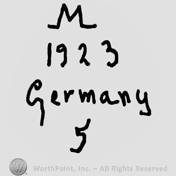 Uppercase M over number 1923, Germany written with lowercase letters over number 5