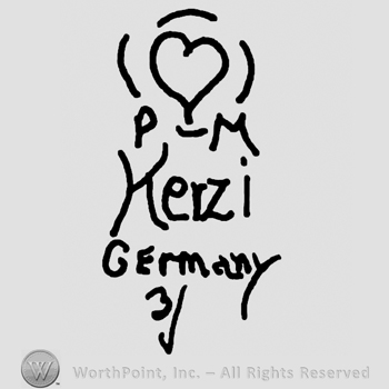 Heart in a round design over uppercase PM, Herzi Germany written with lowercase letters over number 3/