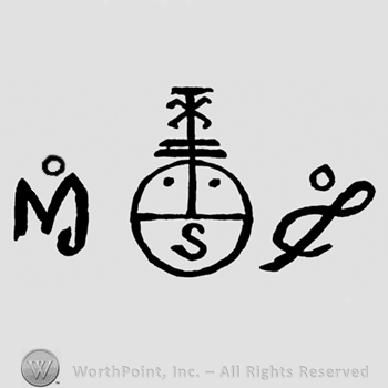 Letters MG written, one annulet above each one, sepparated by a symbol of a cross and orb with letter S written inside it