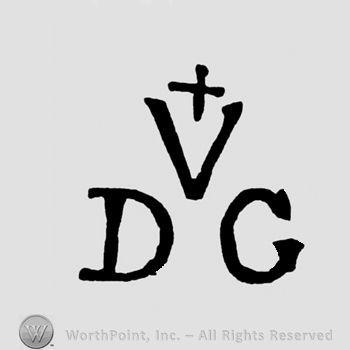 Letter V enclosing a cross, written above letters DG