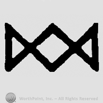A diamond between two triangles facing each other