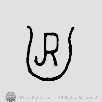 U enclosing R