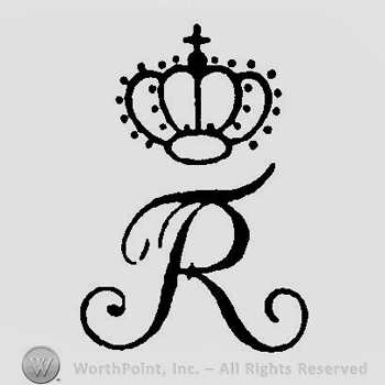 A crown above the letters T R overlapping