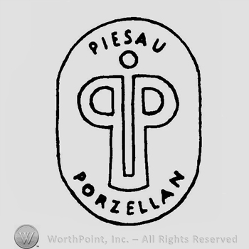 An oval with the text Piesau Porzellan and a human shape made of two uppercase P