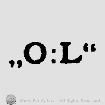 Letters O and L between quotation marks; two points between letters.