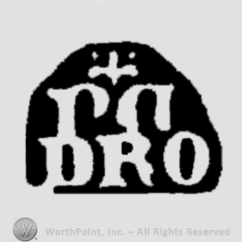 Fleur-de-lis above ra dro written.