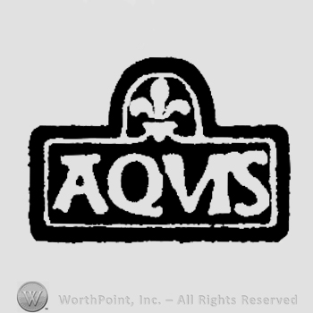 A sign with a fleur de lis above the word Aqvis