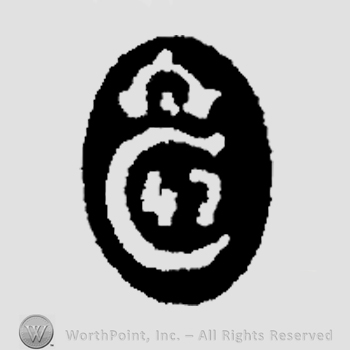 An oval with a crown, an uppercase C and the number 47 inside
