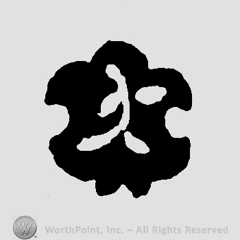 Shape similar to a flower.