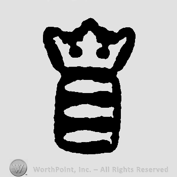 Three horizontal lines with a crown on top.