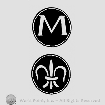 Two circles, the one above with an uppercase M and the one below a fleur de lis