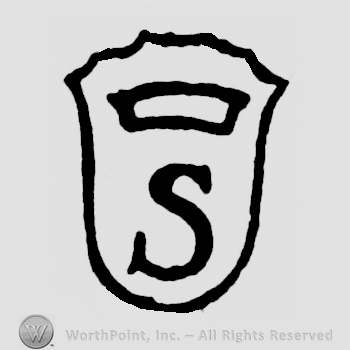A shield with a chown and an S