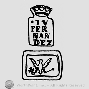 A crown above the name Fernandez and an eagle hoding a scepter and a cross