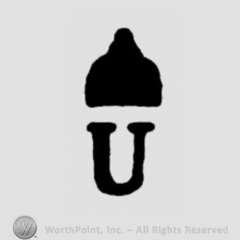 An uppercase U under a helmet shape