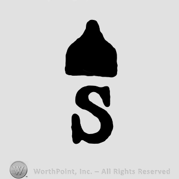 An uppercase S under a helmet shape
