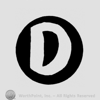 An uppercase D inside a circle