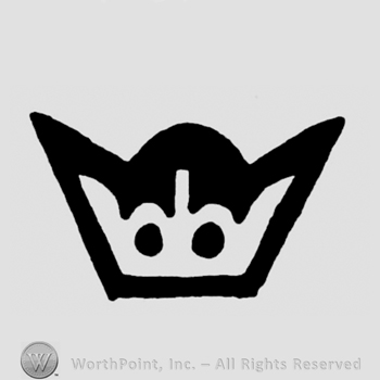 A crown with two circles on it