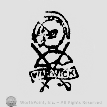 Helmet with crossed swords, a ribbon under with the writing "Warwick"