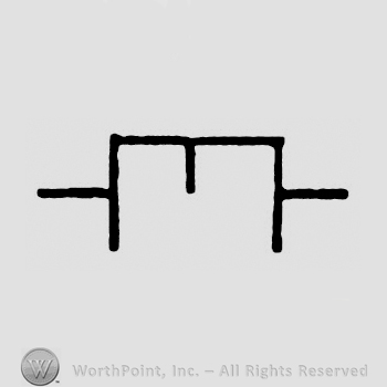 Shape similar with letter E upside down written.