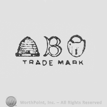 Shape like an iglu. Letter B and a lock; TRADE MARK written bellow.