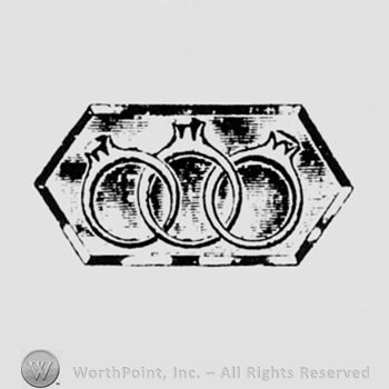Three rings inside a hexagone.