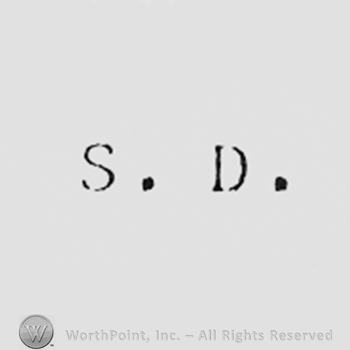 Letters S and D.