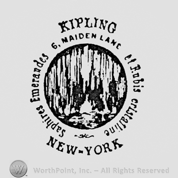 Image of a sunsed in gry shades, inside a circle; text KIPLING NEW YORK SAPHIRES EMERANDES G. MAIDEN LANE CRISTALINE, all written on the edge.