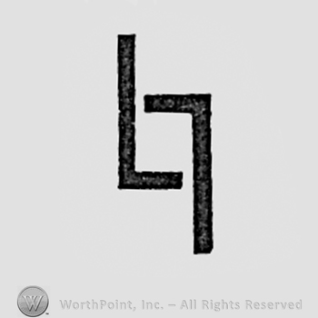 Two letters L like a square.
