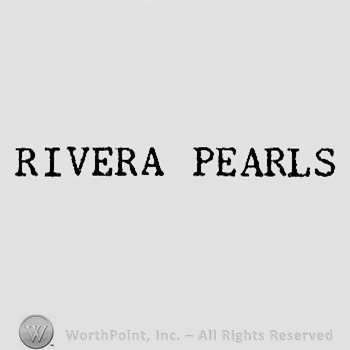 Words RIVIERA PEARLS.