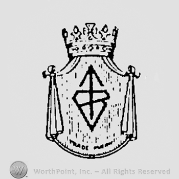 Triangle pierced by an arrow, bellow a crown with cloak.