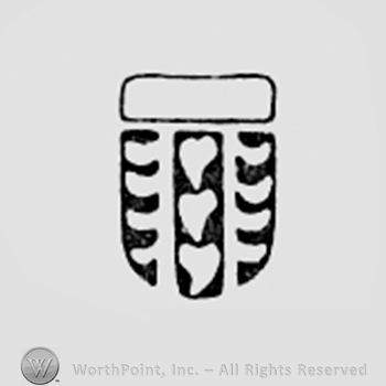Shield with three little hearts in the middle.