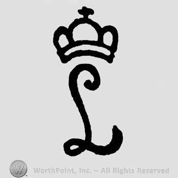 Letter L and a crown with cross on top.