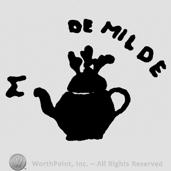 A kettle with De Milde written on top.