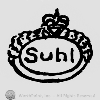 Suhl written inside an oval with a crown on top.